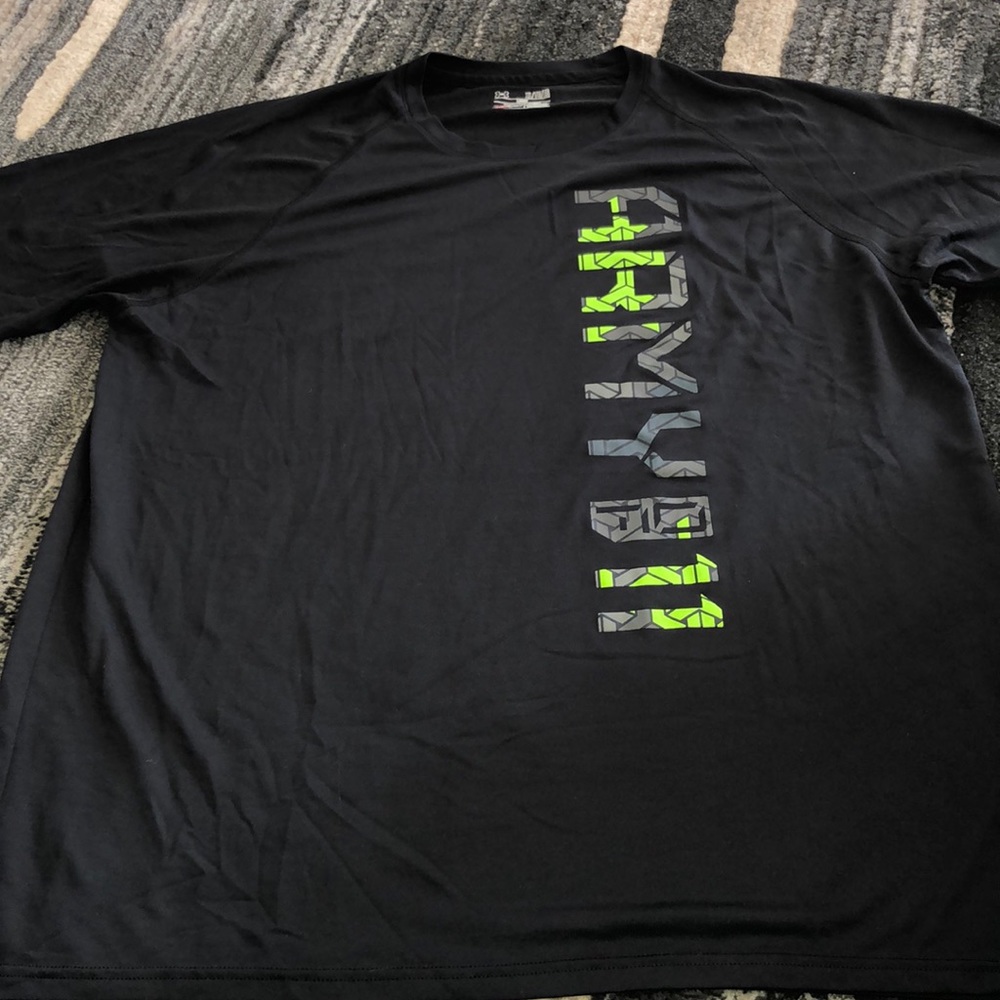 Under Armour Loose Dry Fit